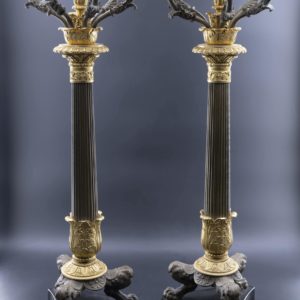 Paire de candélabres en bronze patiné et doré. Parfait état, XIXe siècle.