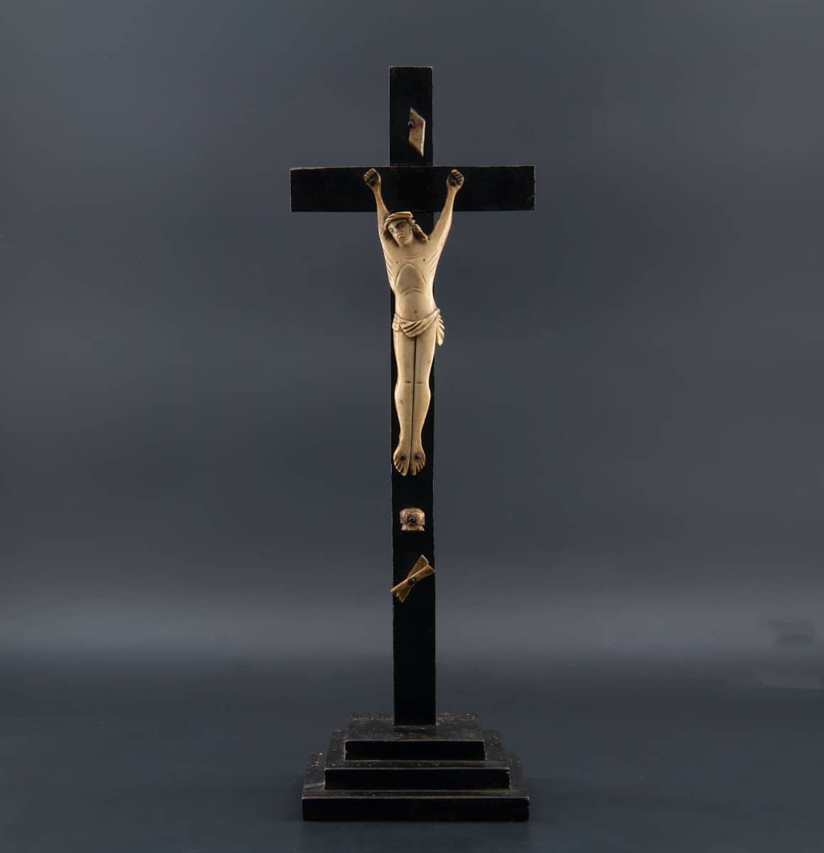 Crucifixion, Christ en croix. Fin XVIIIe - début XIXe siècle.