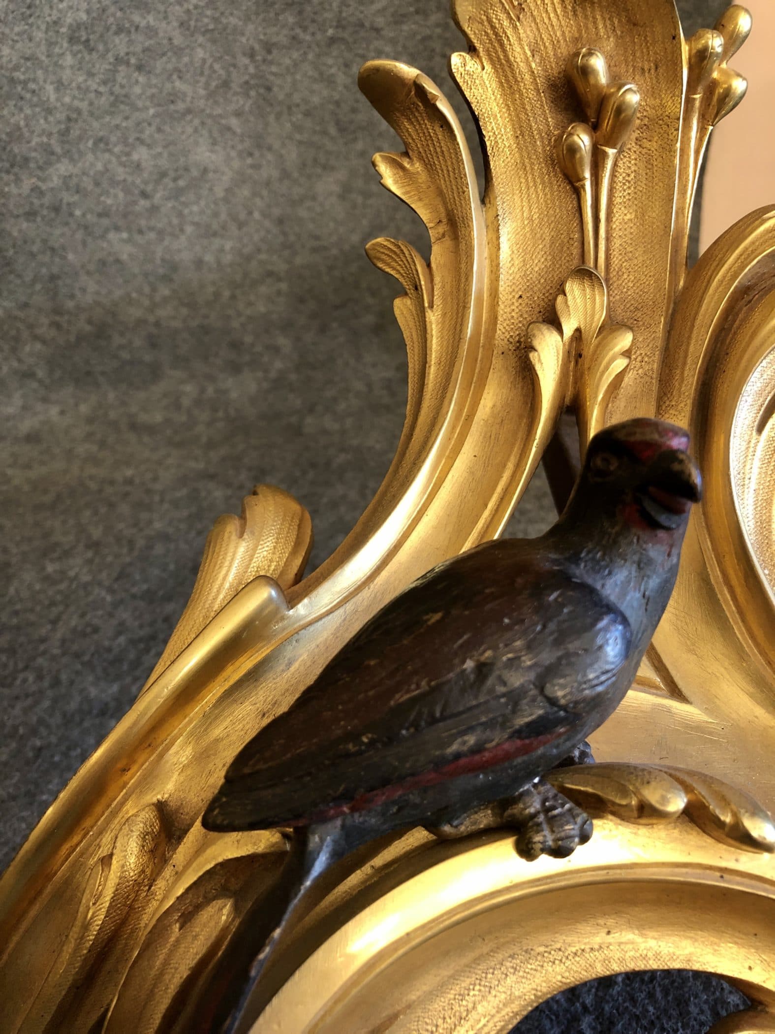 Paire de chenets bronze style Louis XVI accessoire de cheminée ancien