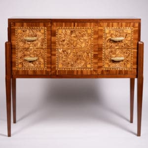 Commode style Art Deco. Travail de créateur, dernier quart XXe siècle.
