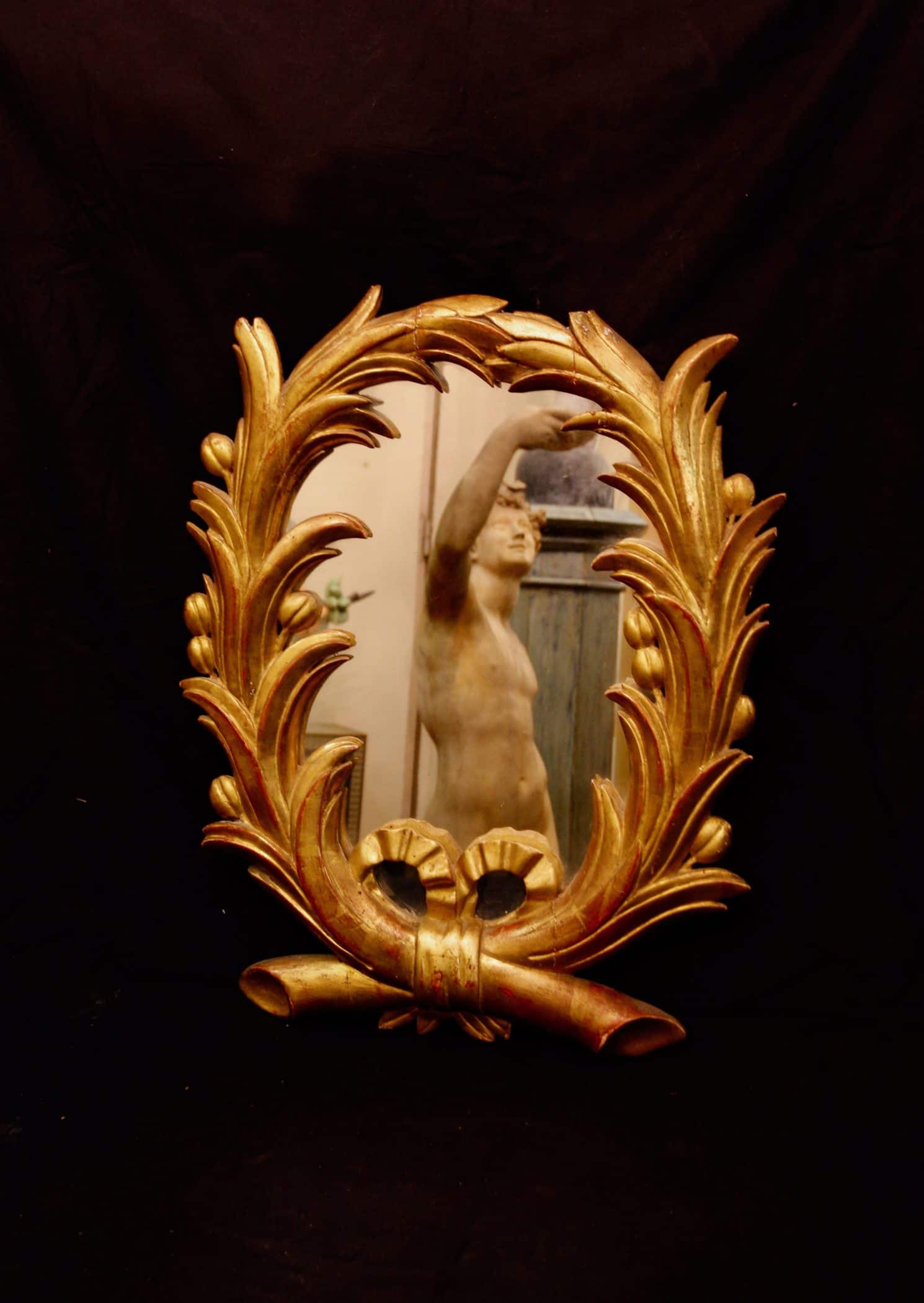 Miroir néoclassique en bois doré, XIXe siècle