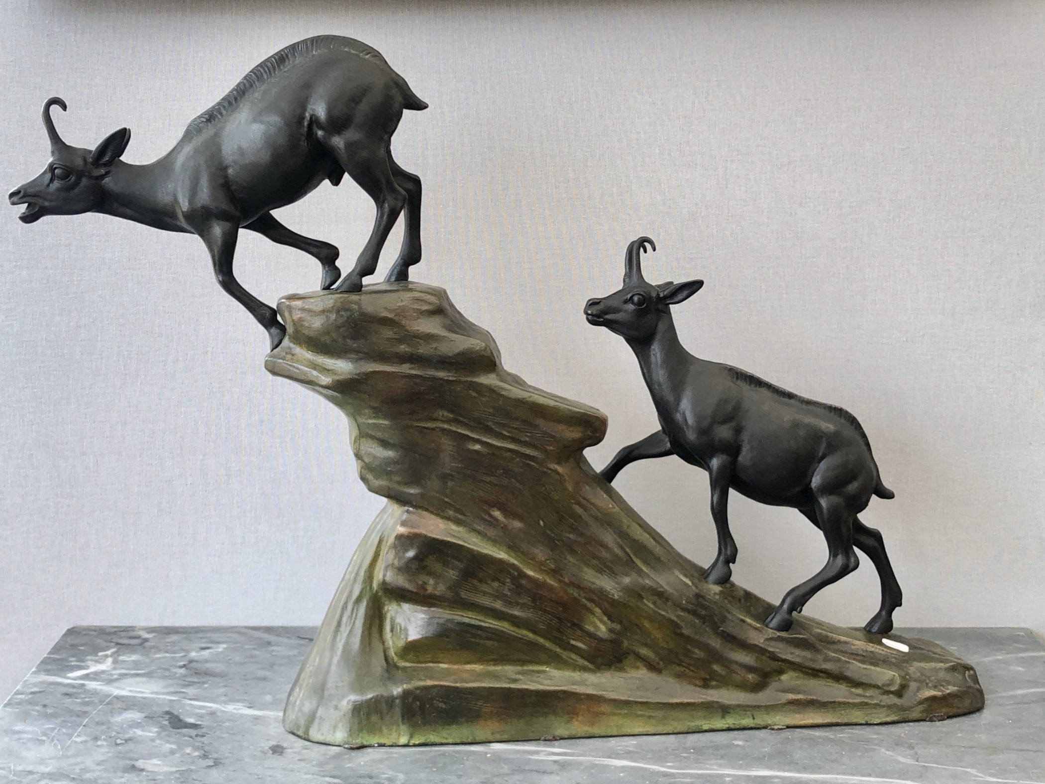 Bronze figurant des chamois. Louis-Albert Carvin (1875 - 1951)