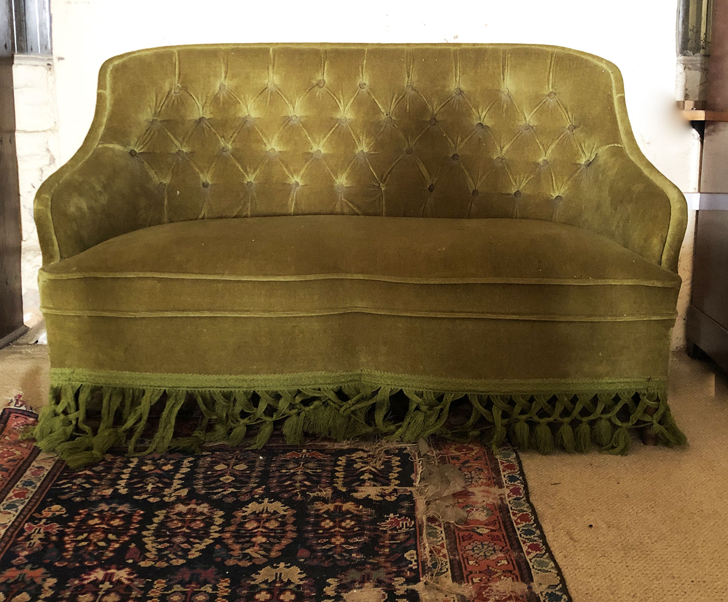 Canapé / Sofa en velours vert, XXe siècle
