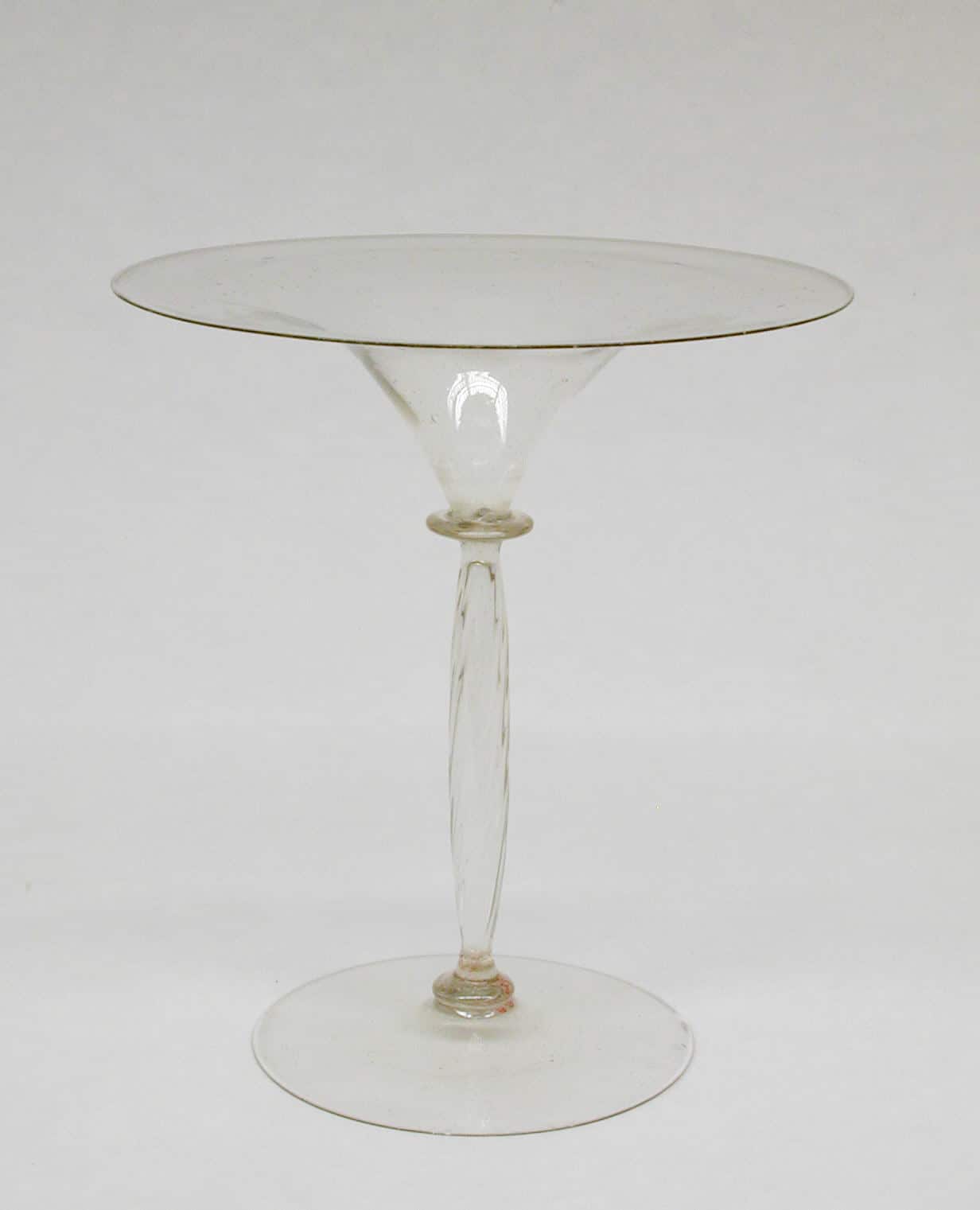 Verre à vin en cristallo vénitien, XVIIe siècle © MET Museum