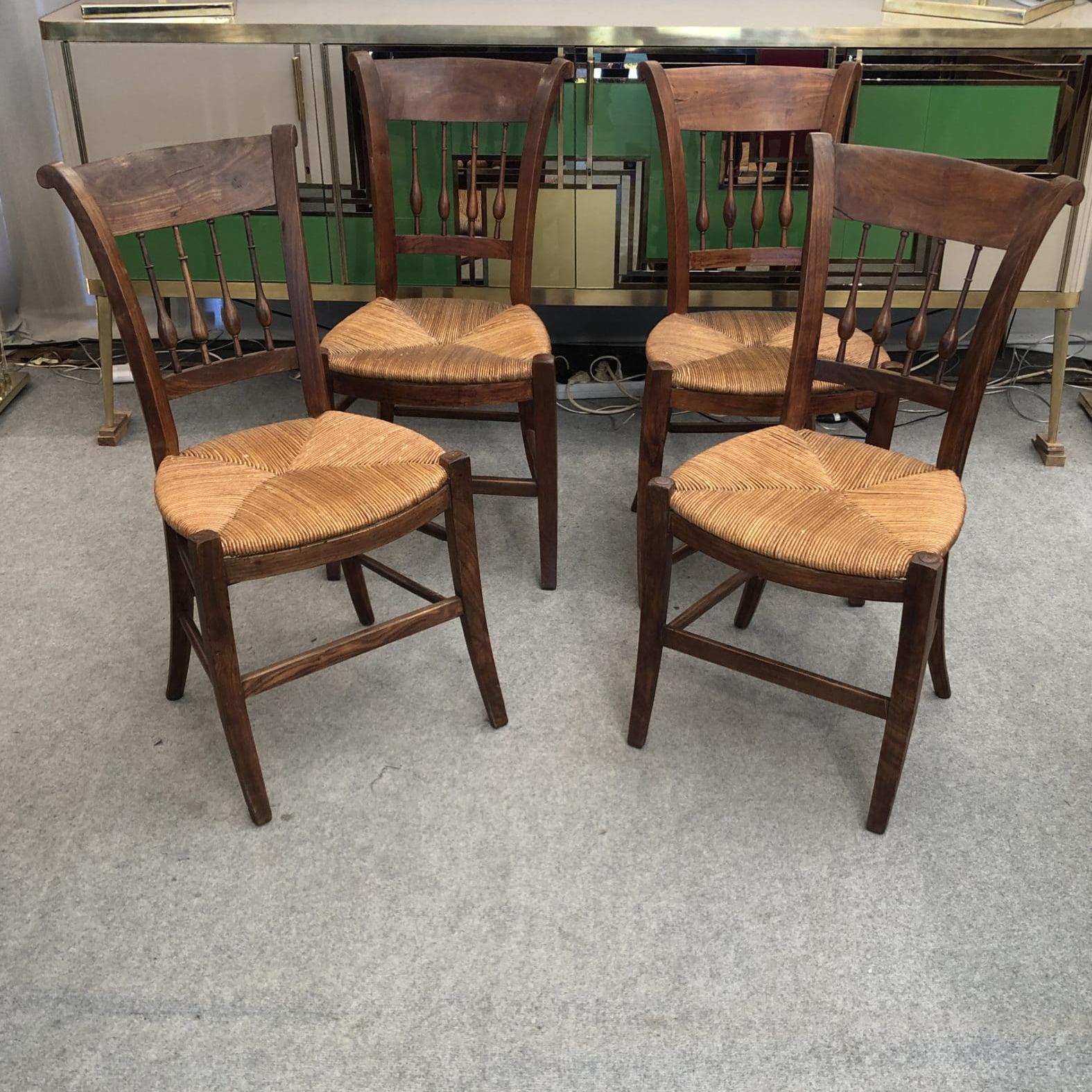 Quatre (4) chaises de style Directoire, fin XIXe / début XXe siècle