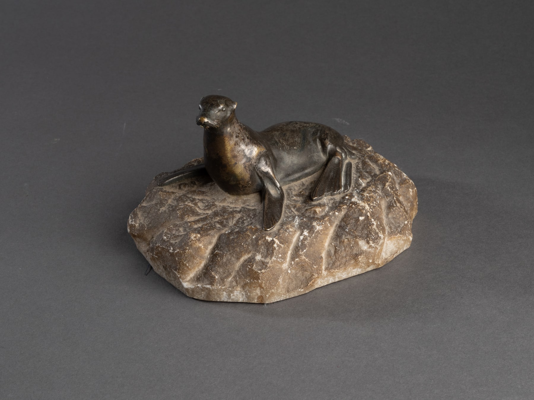 Lion de mer ou otarie en bronze, XXe siècle