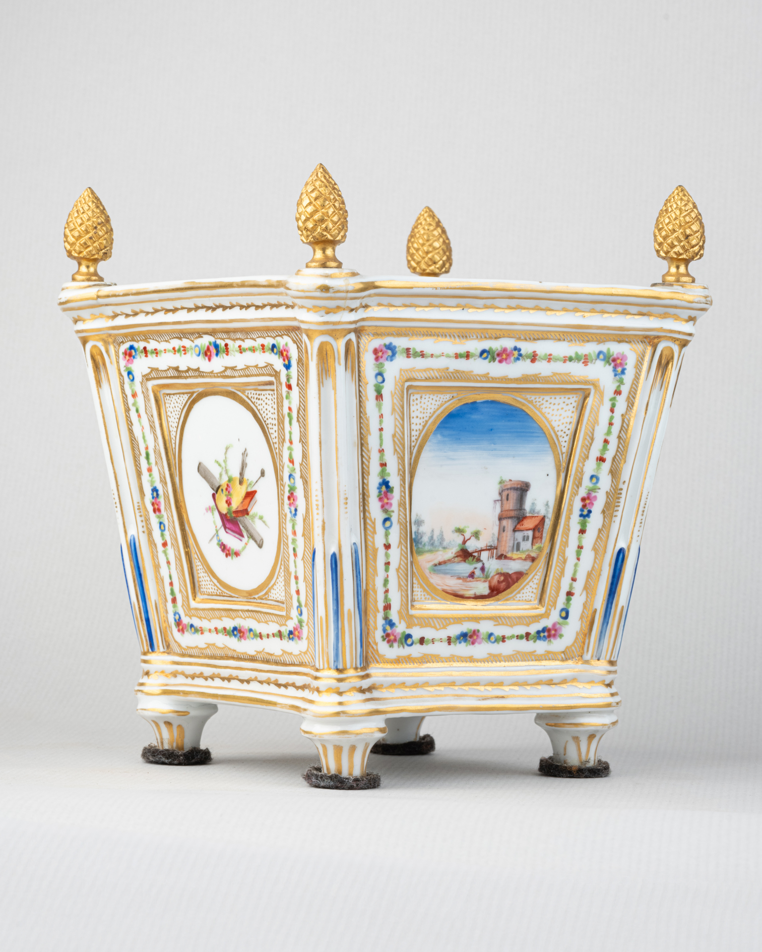 Caisse à Fleurs En Porcelaine De Bordeaux, Manufacture De Verneuilh, XVIIIe