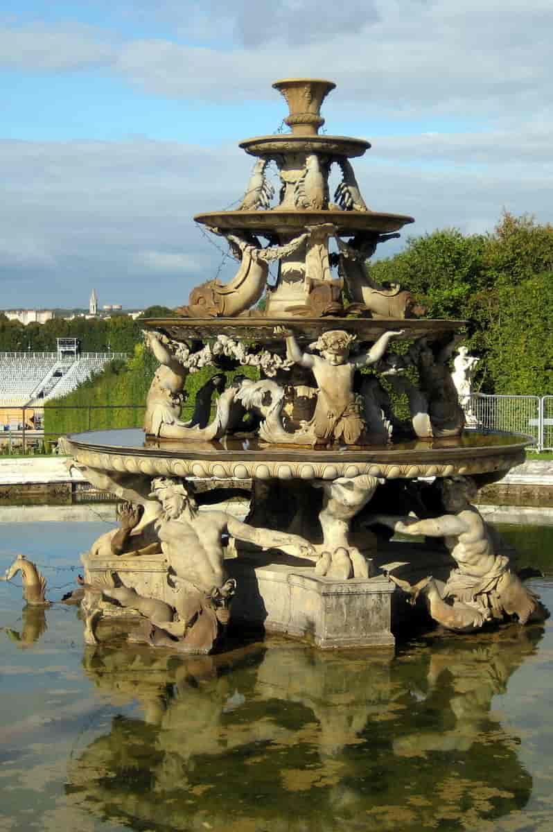 La fontaine de la Pyramide, dessinée par François Girardon pour les jardins de Versailles