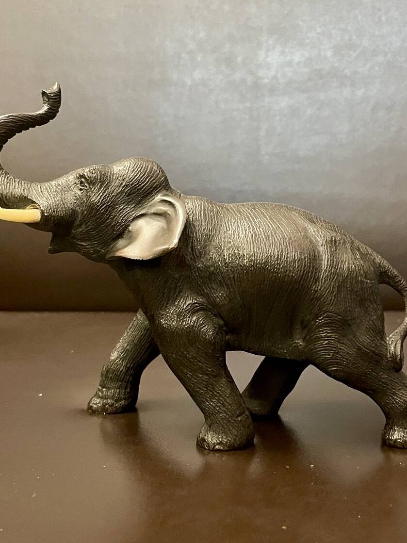 Éléphant en bronze, XIXe siècle