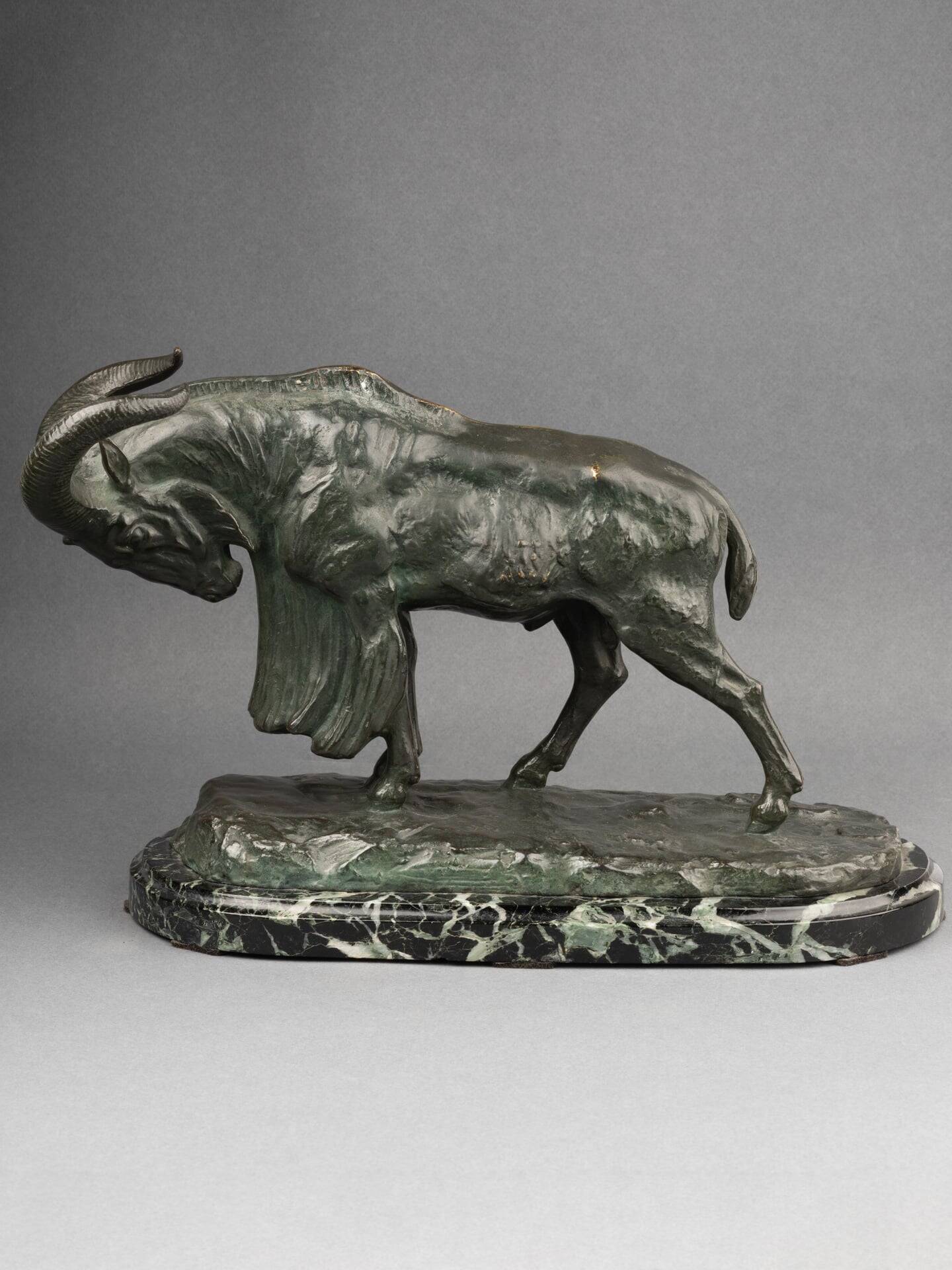 Bronze animalier, Mouflon chargeant, signé Félix Guis (1887 - 1972)