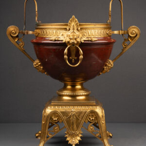 Coupe en marbre rouge, monture en bronze doré, XIXe siècle
