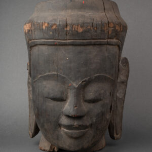 Tête en bois sculpté, Cambodge, XIXe siècle