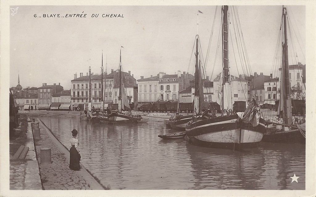 Maquette de gabare en bois, XXe siècle © CPArama.com