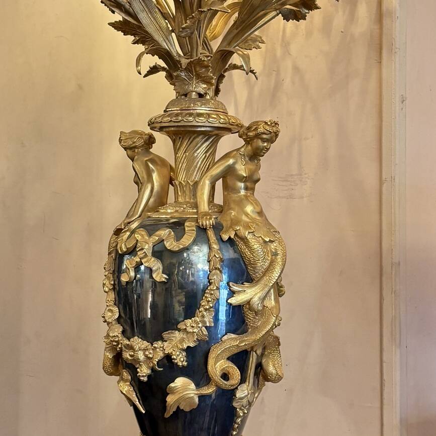 Grande lampe vase aux sirènes, XIXe siècle