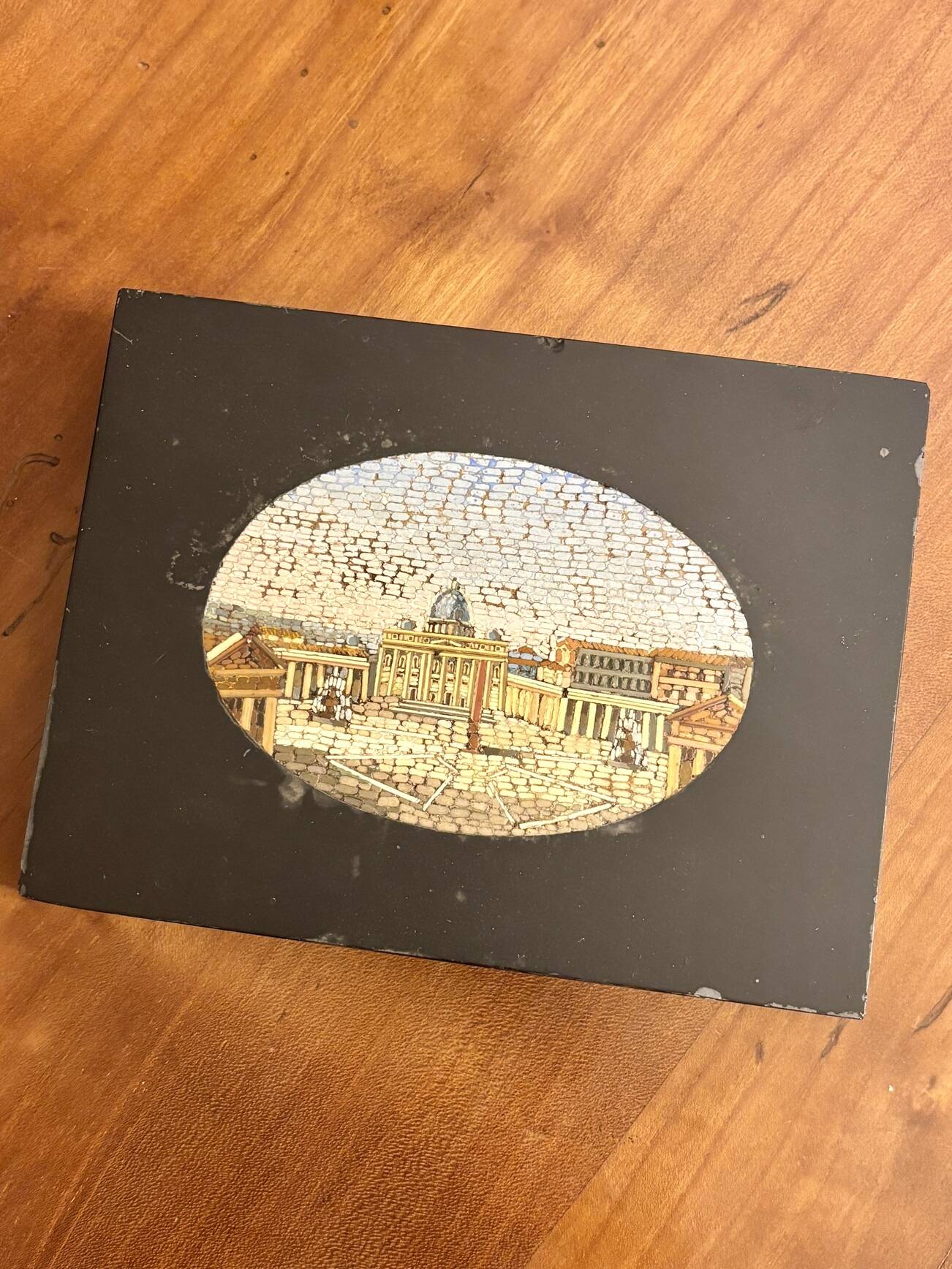 Presse-papier en marbre et micro-mosaïque, atelier du Vatican, fin XIXe siècle