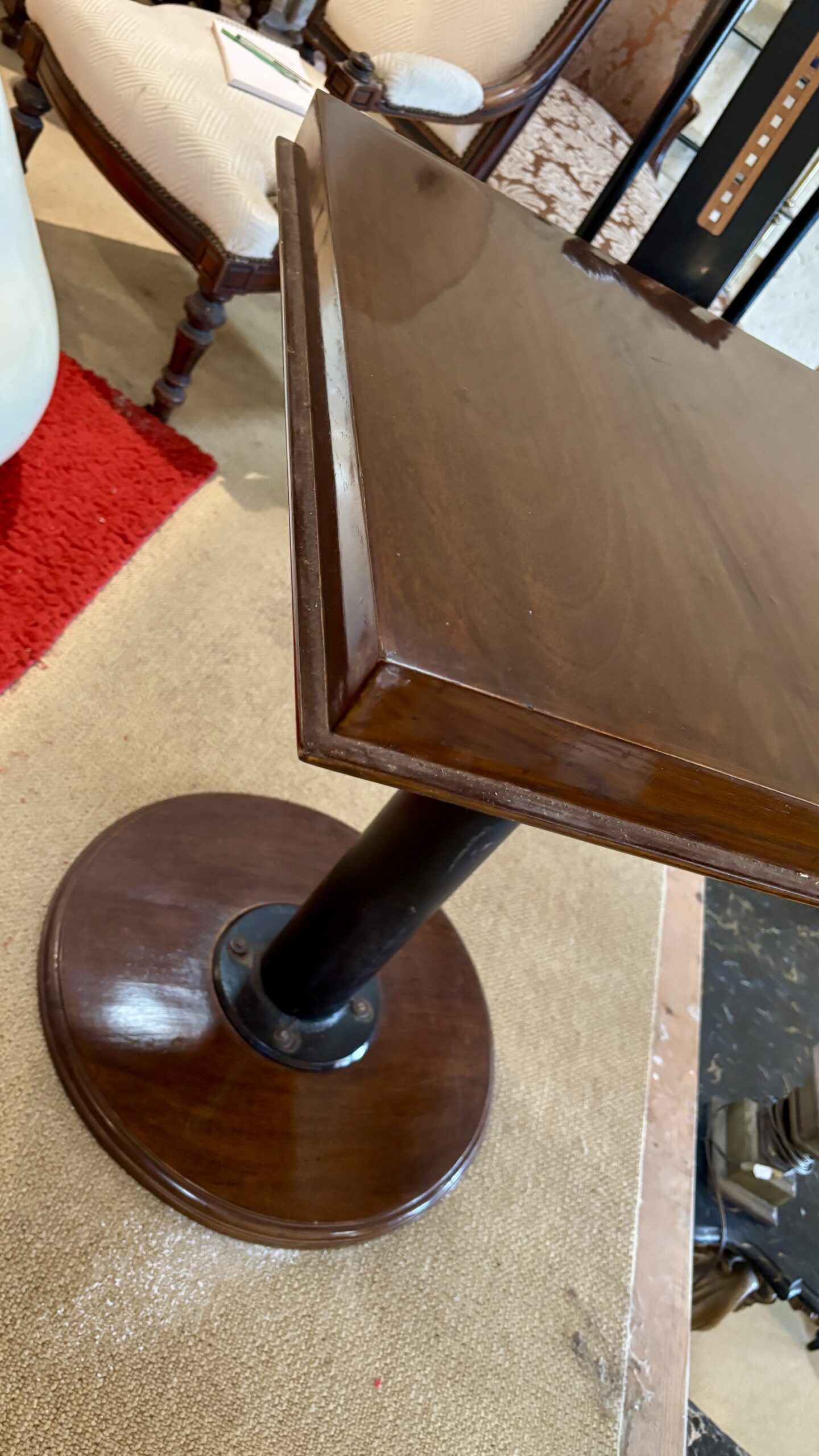 Table de bateau anti-roulis, XXe siècle
