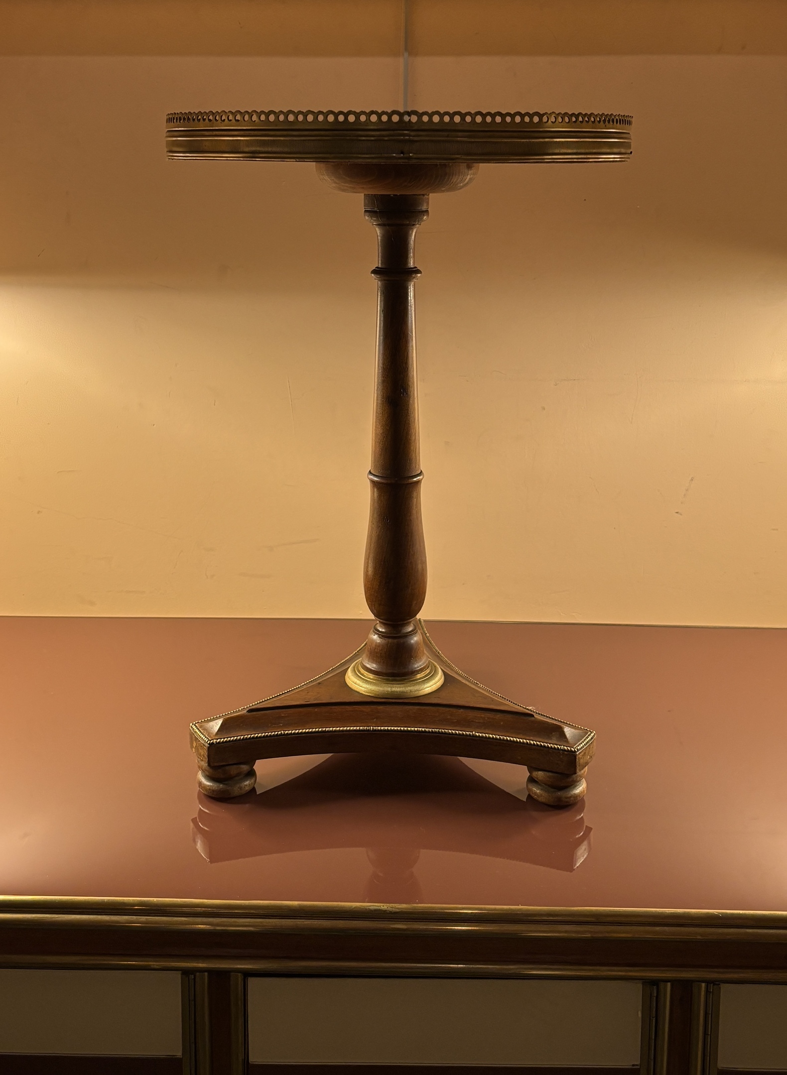 Petit guéridon style Empire, fin XIXe siècle