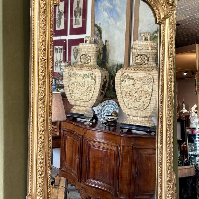 Grand miroir en bois doré, XIXe siècle