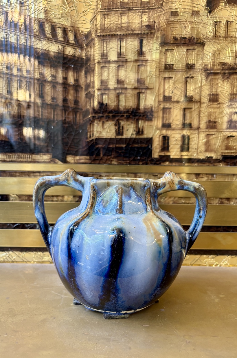 Petit vase en céramique bleue, XXe siècle